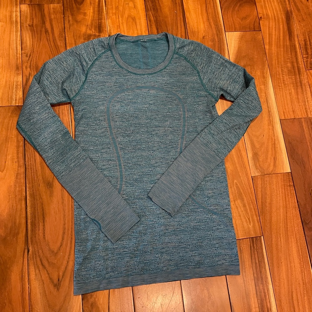 long sleeve swiftly tech size 8